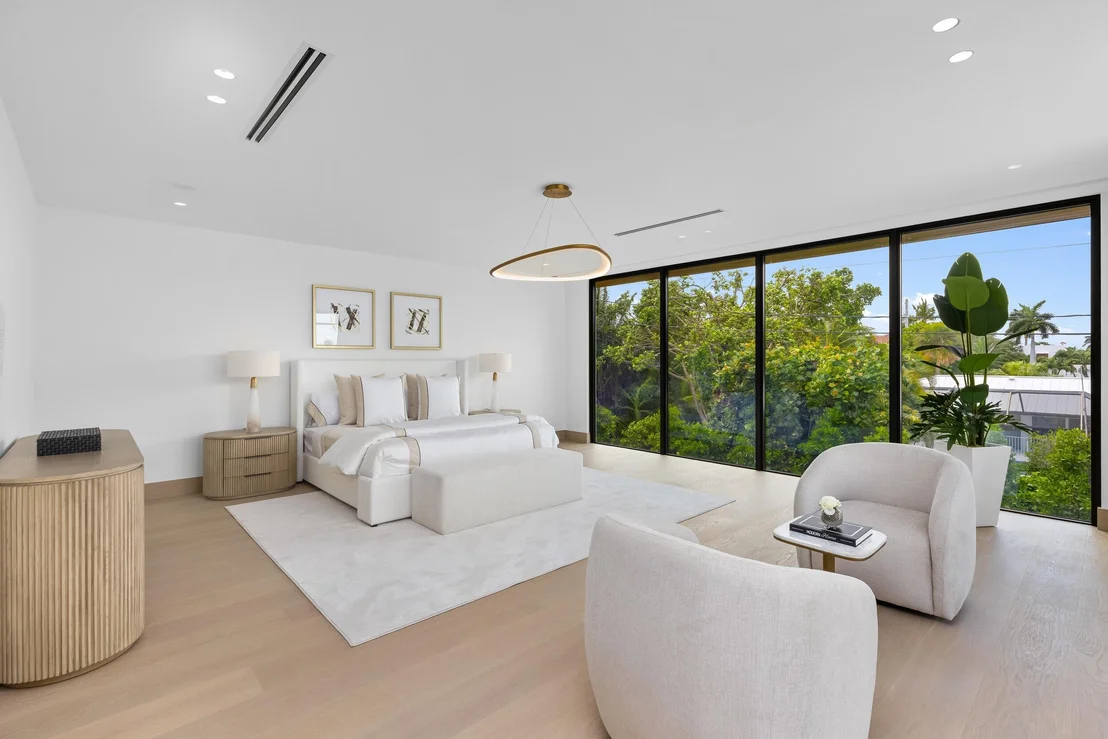 Photo of 1351 Cocoanut Road