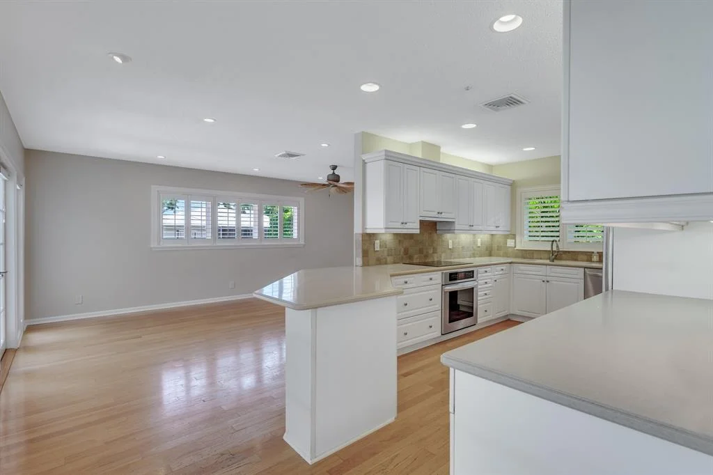Photo of 744 Peachtree Lane