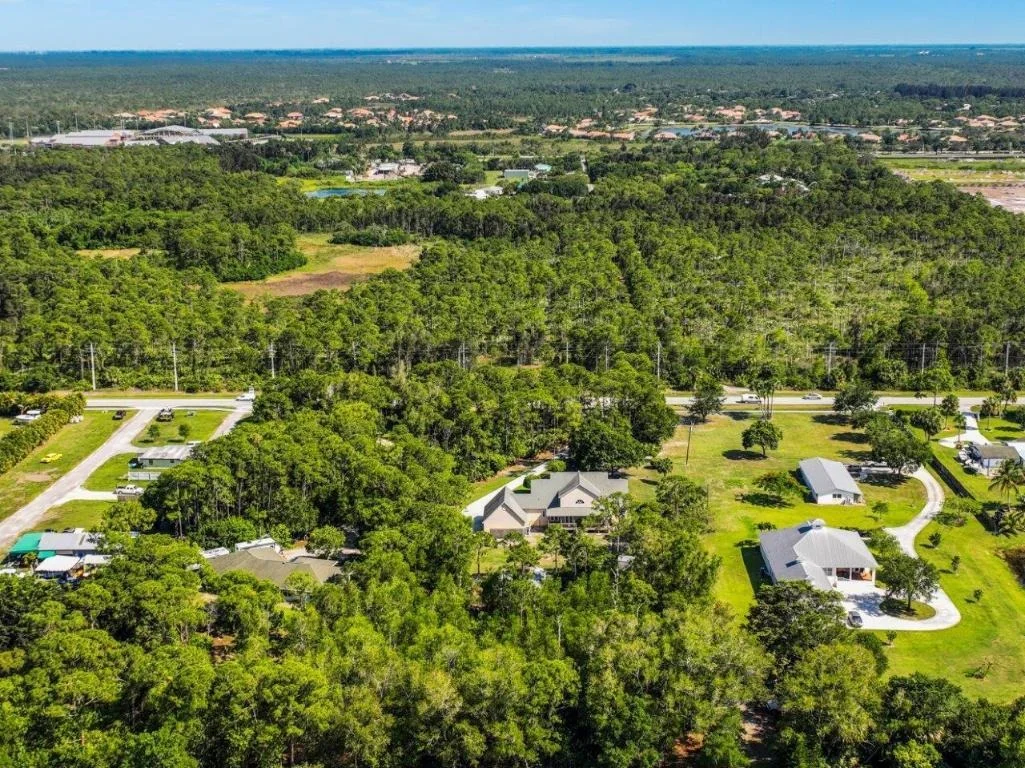 Photo of 405 SE Salerno Road