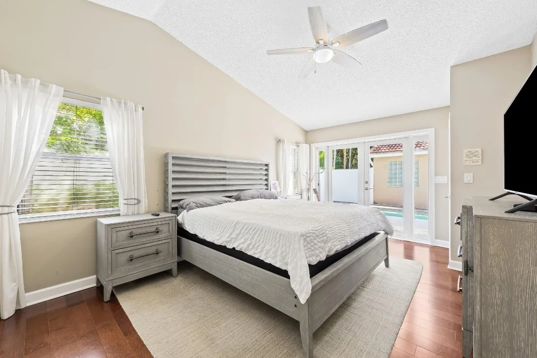 Photo of 975 Weeping Willow Way