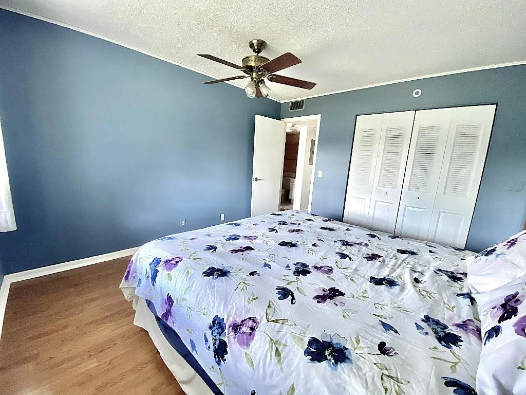 Photo of 374 Markham Q