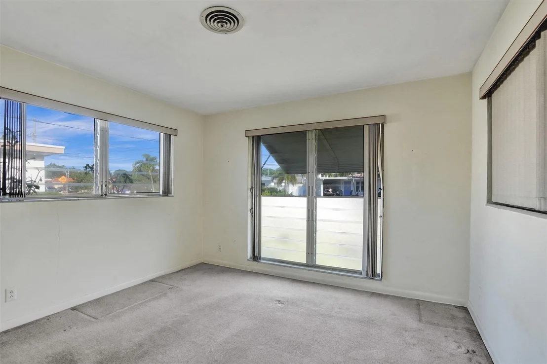 Photo of 110 SE 13th Street