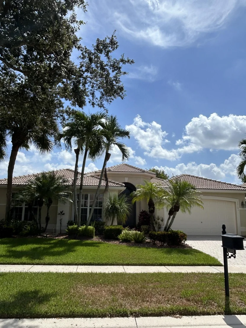 Photo of 13101 Alhambra Lake Circle
