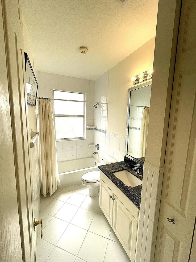 Photo of 4740 Glenn Pine Lane