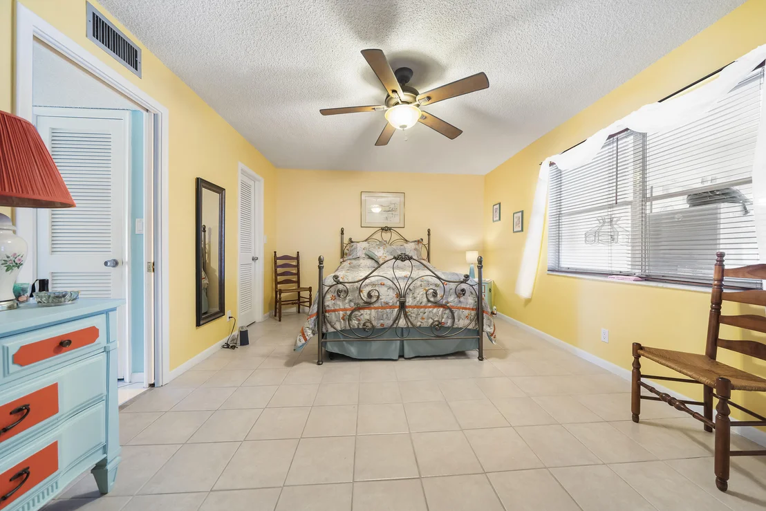 Photo of Unit C at 560 High Point Drive