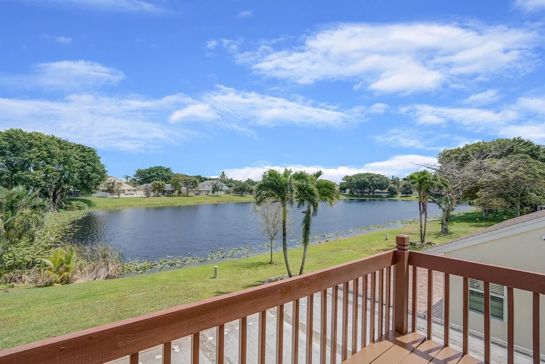 Photo of 1836 Edgewater Drive