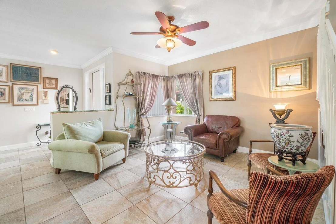 Photo of 10380 Sunstream Lane
