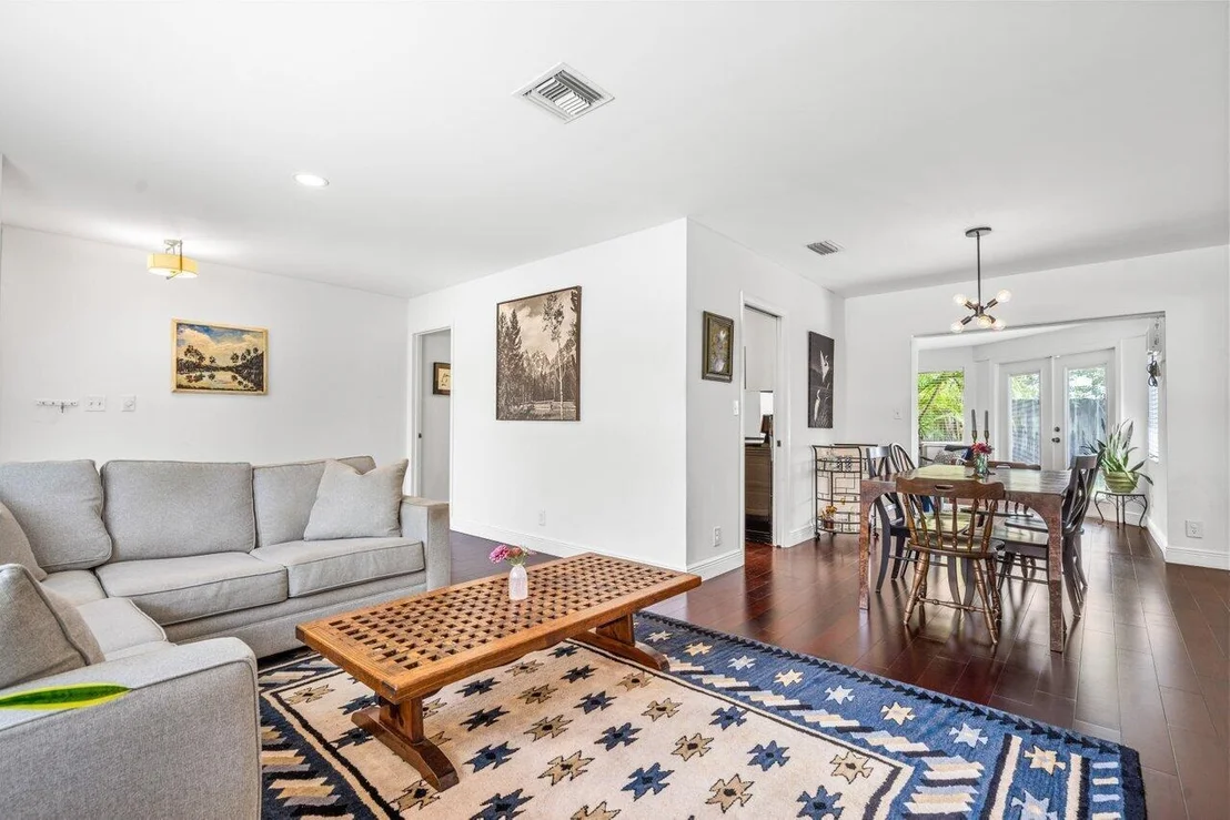 Photo of 609 Heron Drive