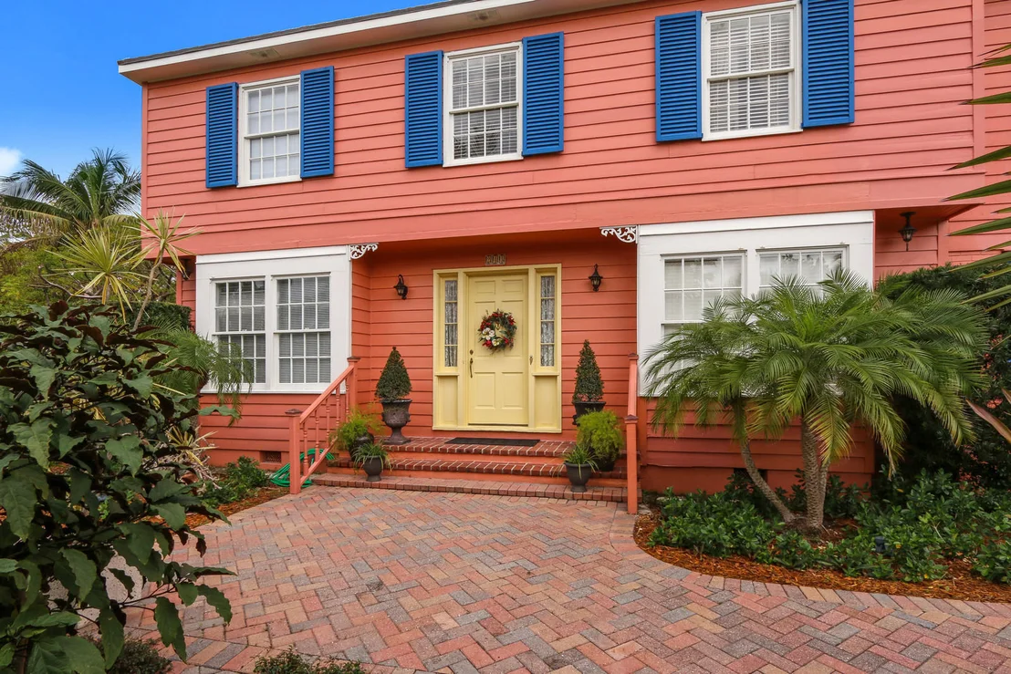 Photo of 243 Pershing Way