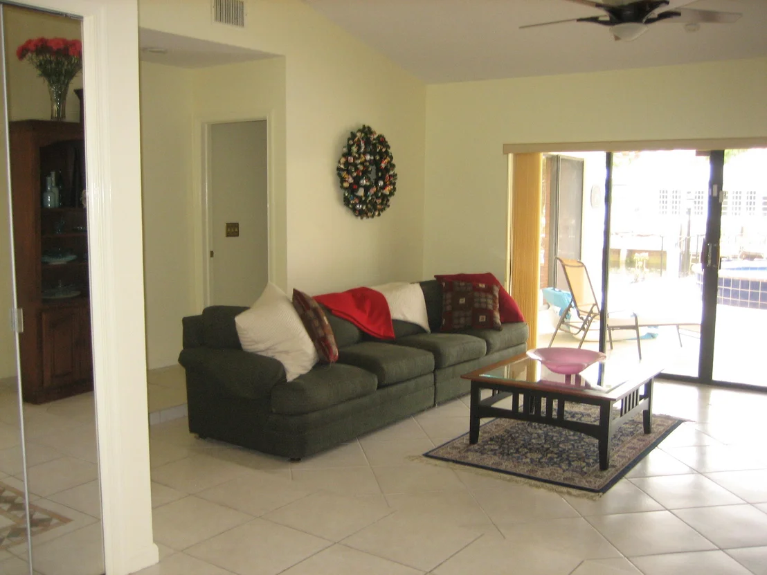 Photo of 963 Allamanda Drive