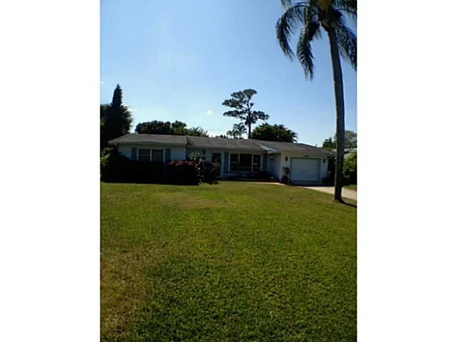 Photo of 1356 NW Pine Lake Drive