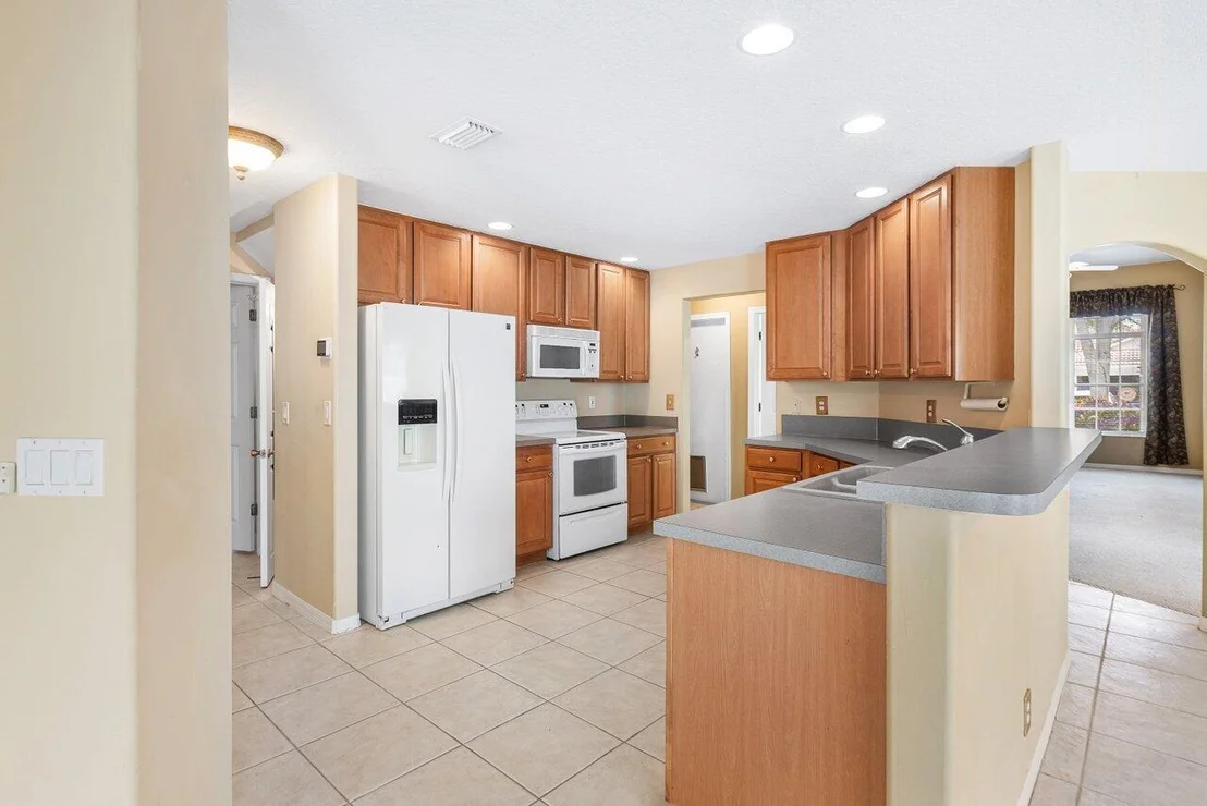 Photo of 542 Canoe Point