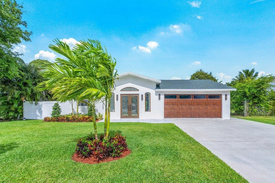 Photo of 311 Gulfstream Drive