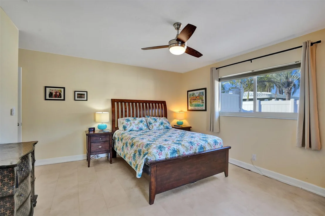 Photo of 2585 SE 3rd Street