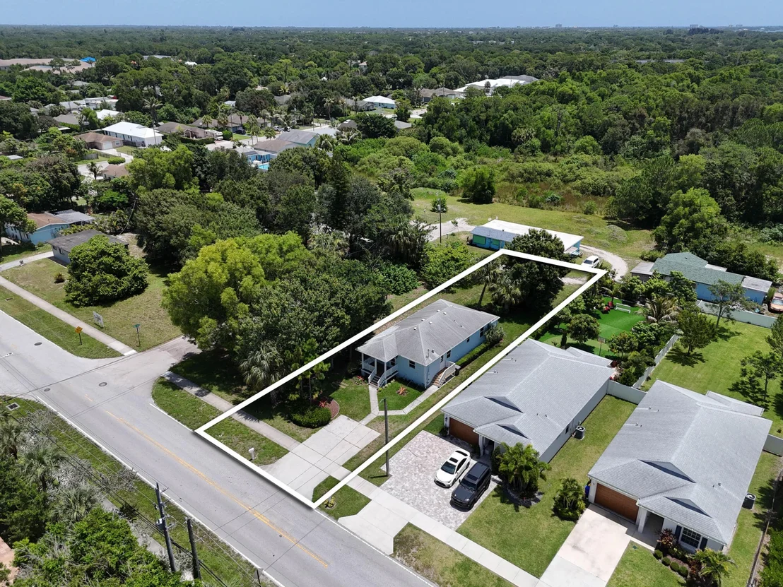 Photo of 18066 Limestone Creek Road