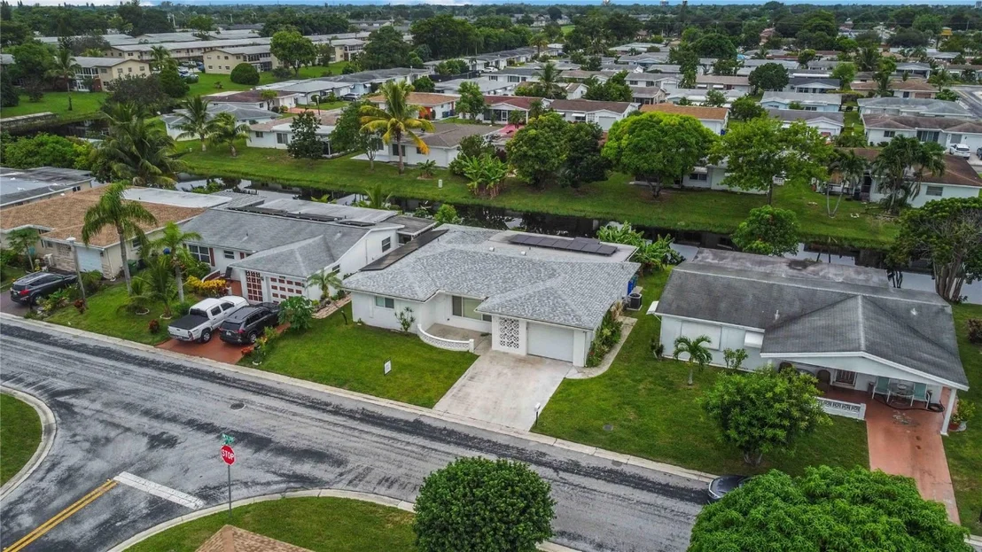 Photo of 735 NW 73rd Terrace