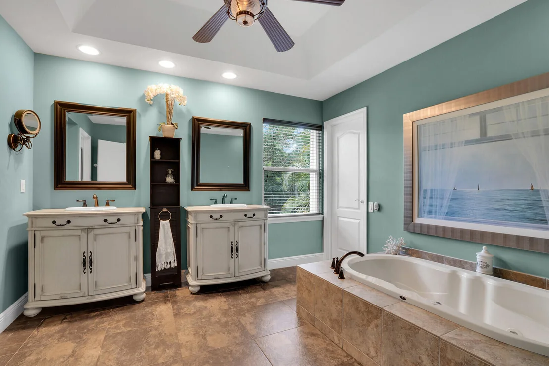 Photo of 471 Oriole Point