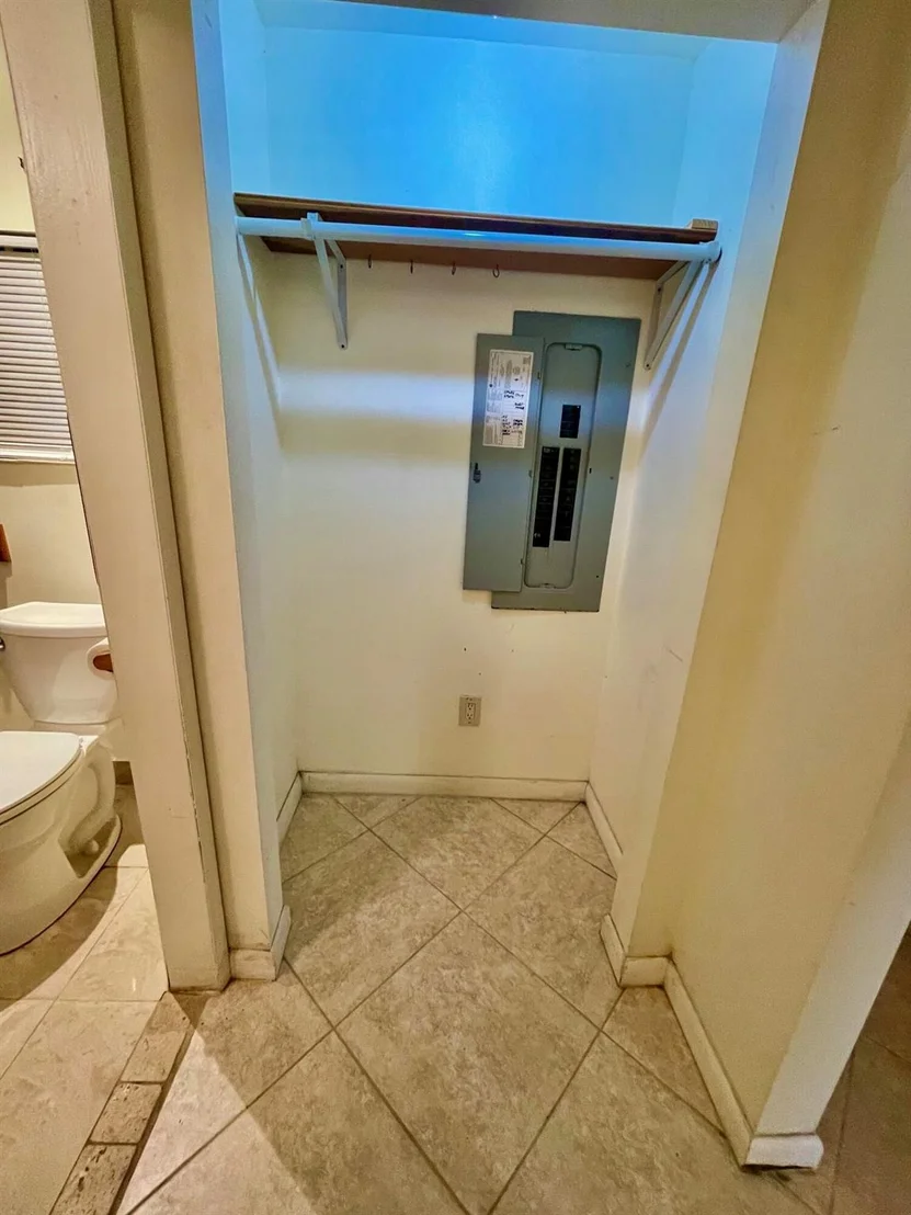 Photo of 1498 Hunter Road