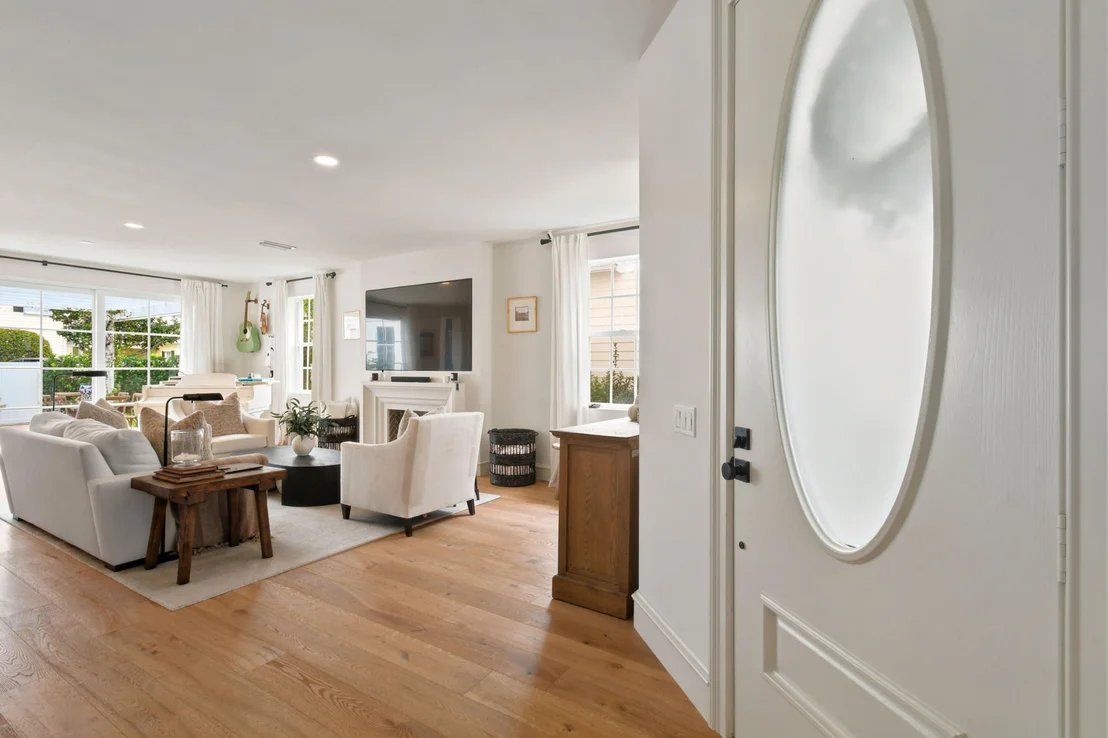 Photo of 213 NEW HAVEN Boulevard