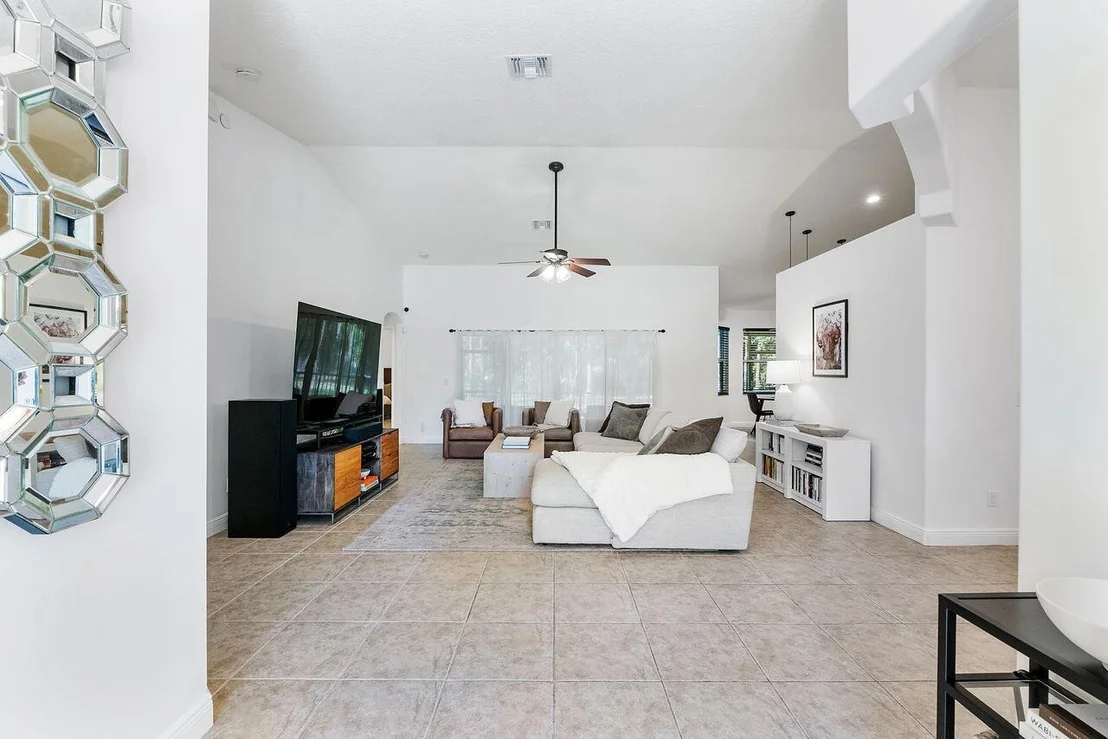 Photo of 9608 Mockingbird Trail