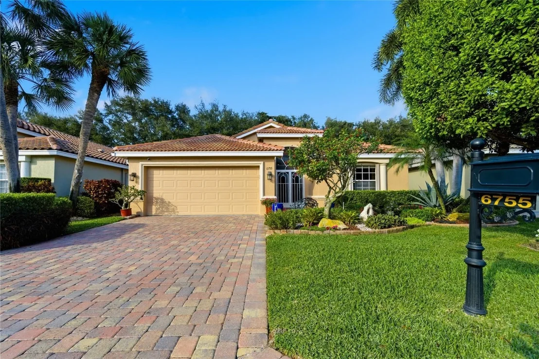 Photo of 6755 Viale Elizabeth