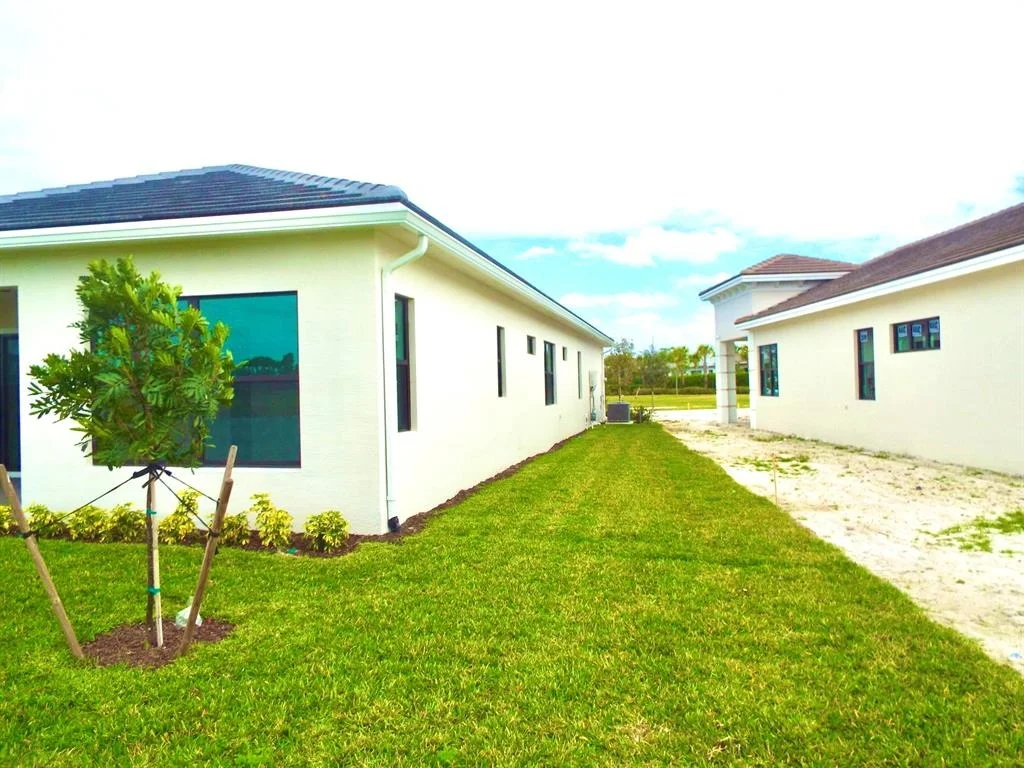 Photo of 15968 Key Biscayne Lane