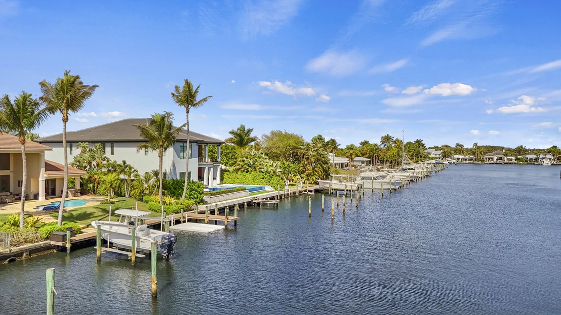 Photo of 736 Lagoon Drive