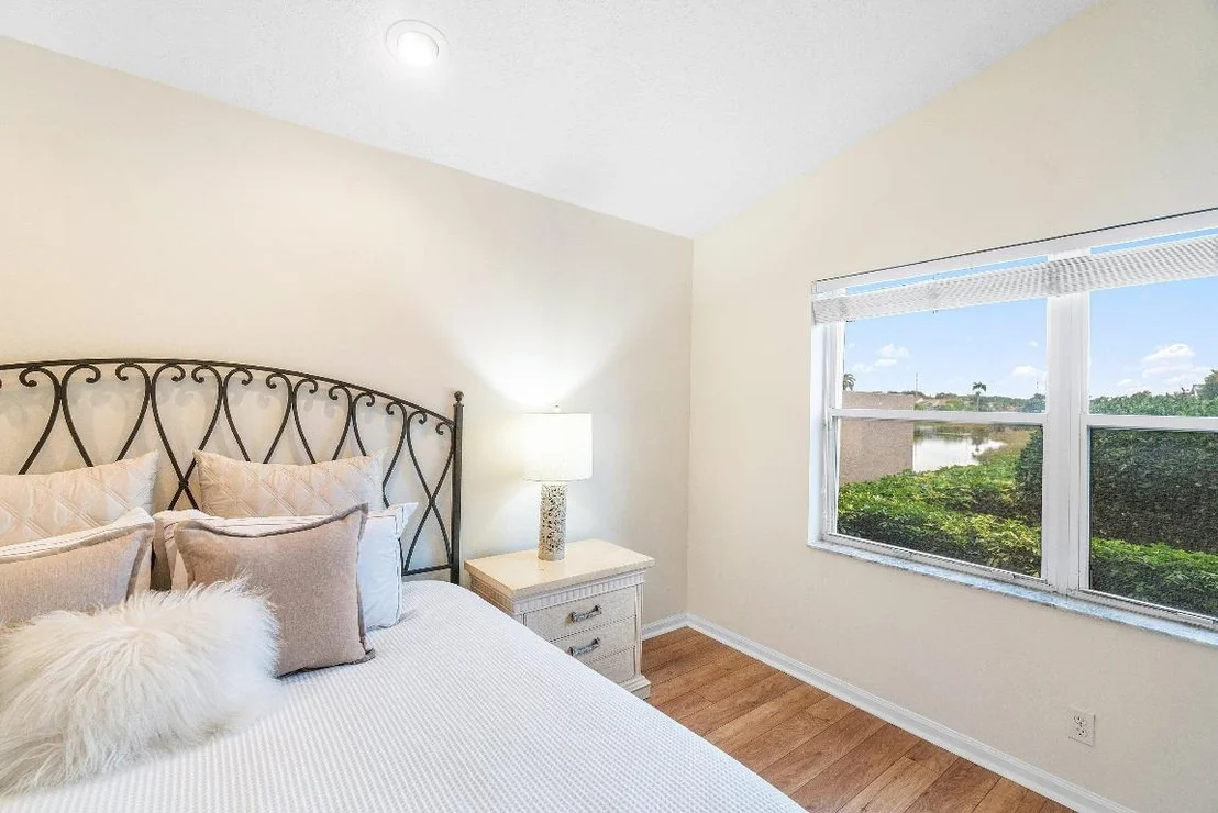 Photo of 6698 Sherbrook Drive