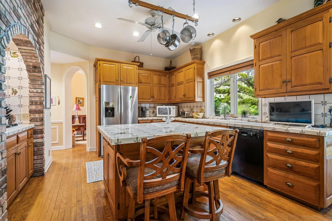 Photo of 1086 Winding River Road