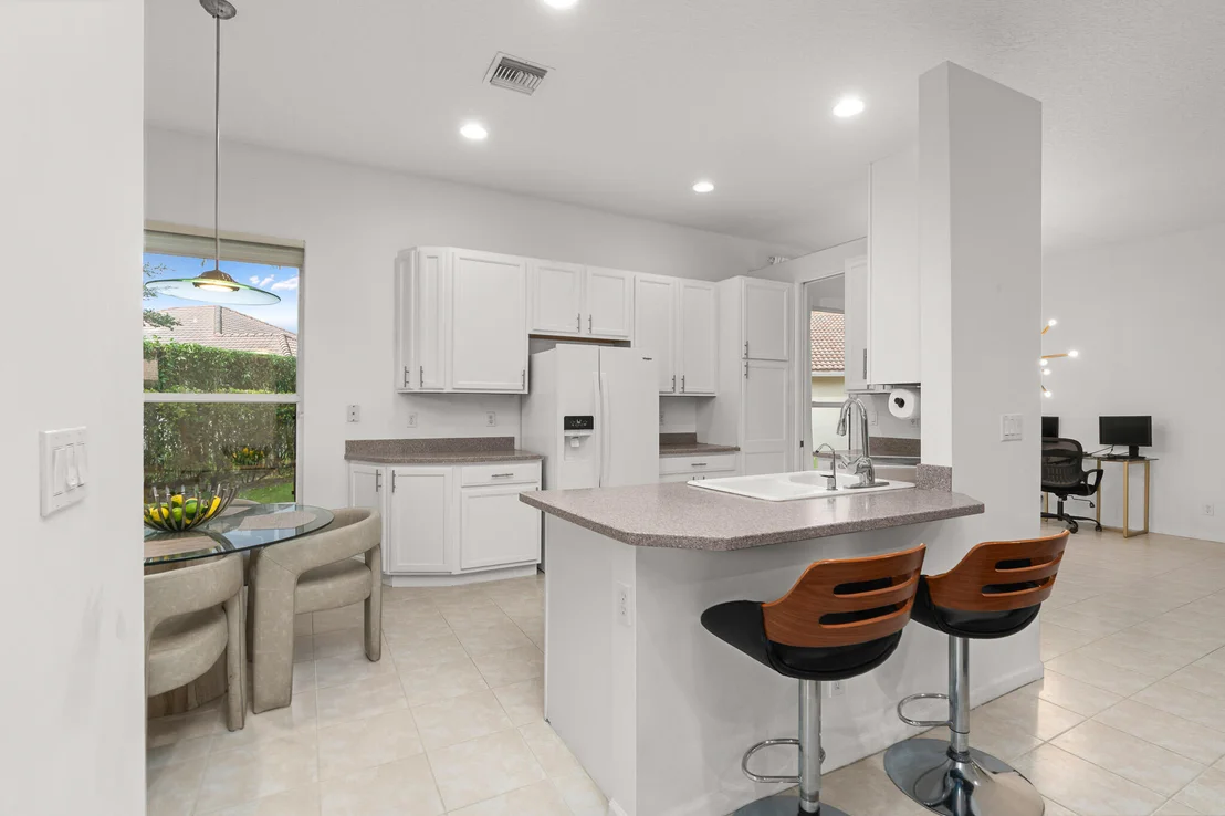 Photo of 8620 HIGH CAY