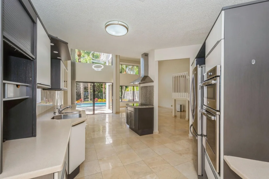 Photo of 5504 FOX HOLLOW Drive