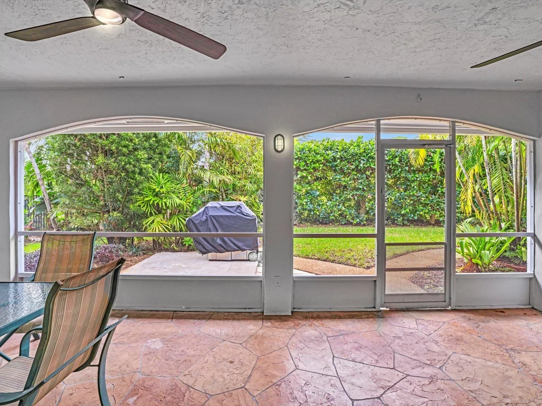 Photo of 3204 Lakeview Drive