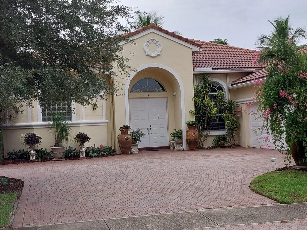 Photo of 7042 SE Bay Hill Drive