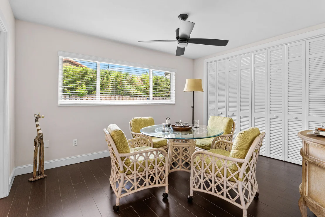 Photo of 2401 Banyan Road