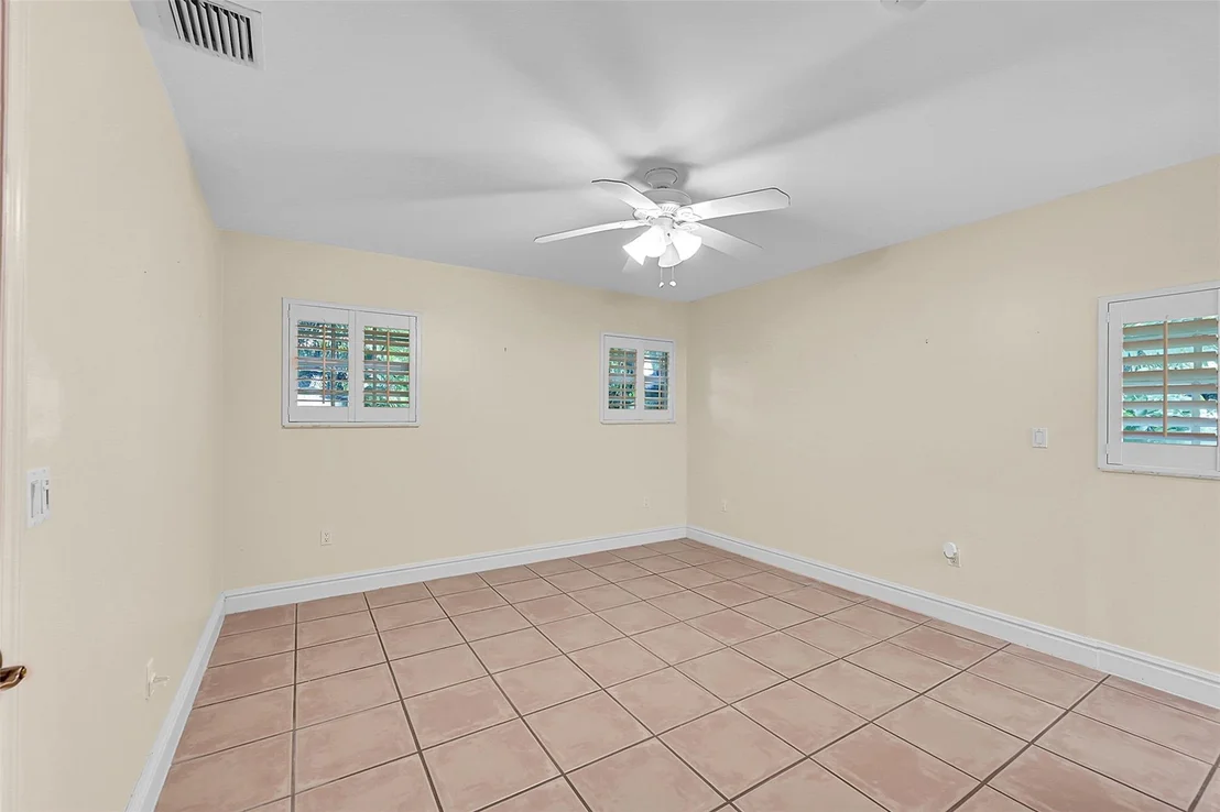 Photo of 1401 Red Road