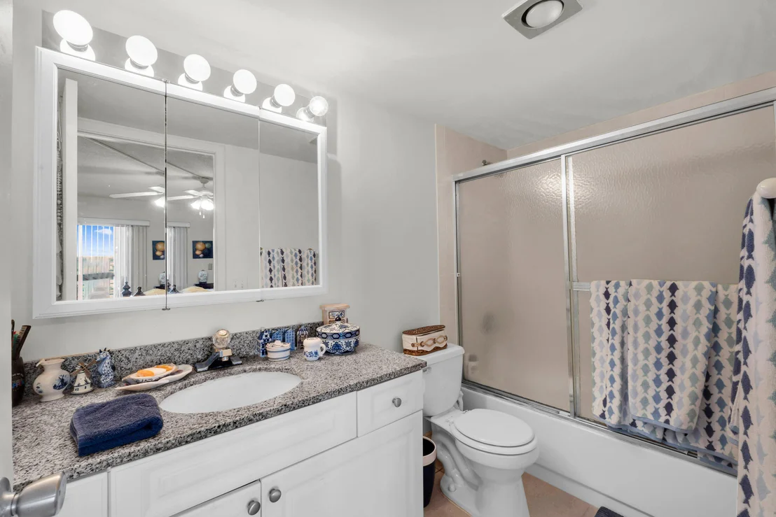 Photo of Unit D3 at 1903 Bermuda Circle