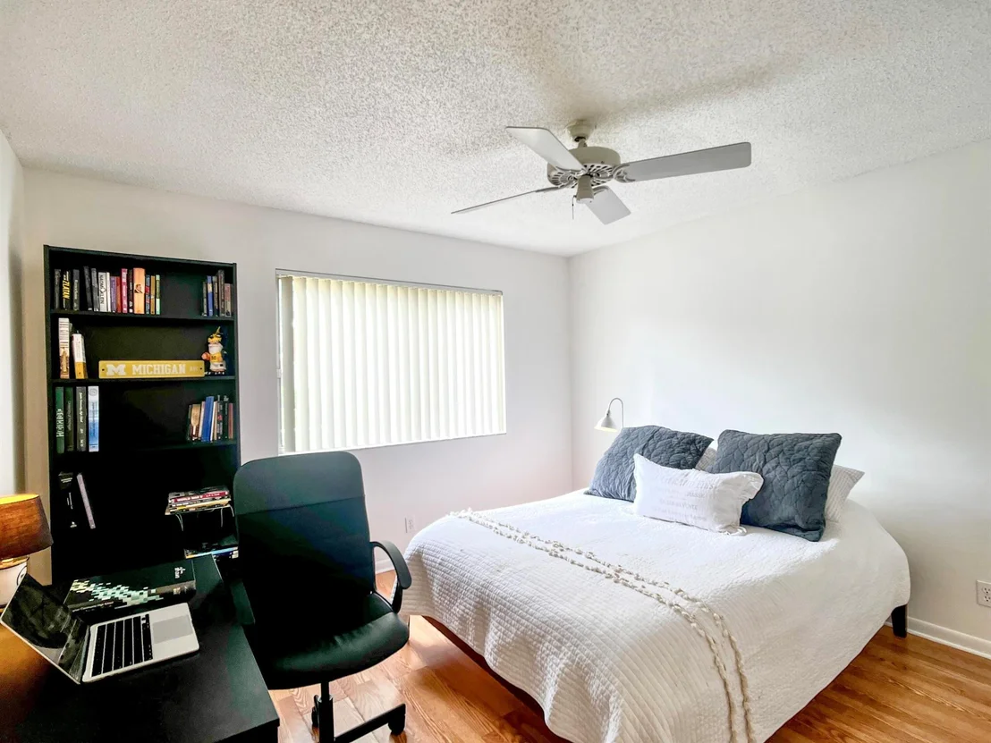 Photo of 102 Maplecrest Circle