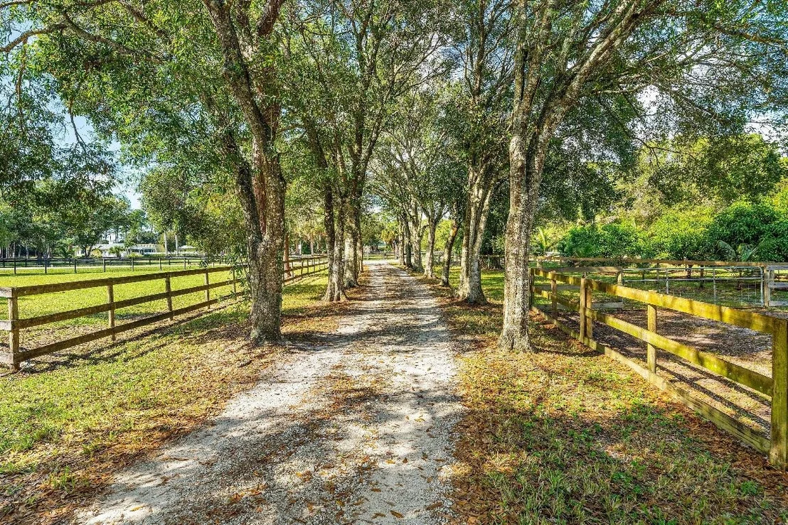 Photo of 6296 188th Trail N