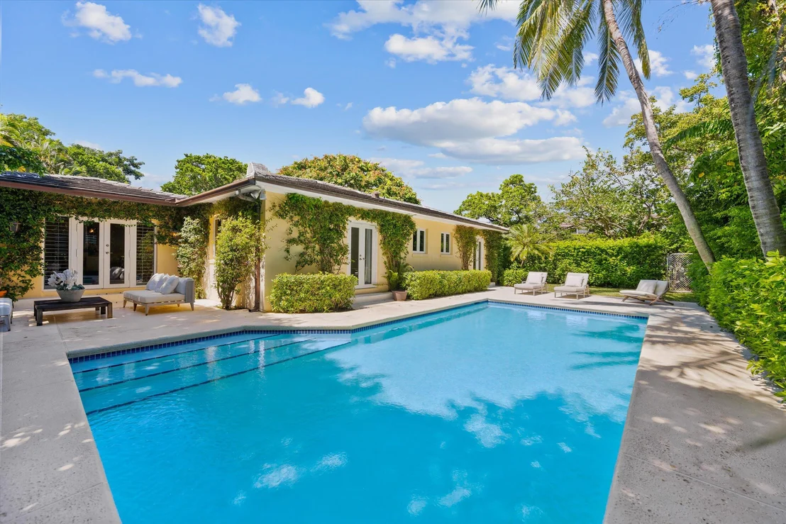 Photo of 274 Monterey Road