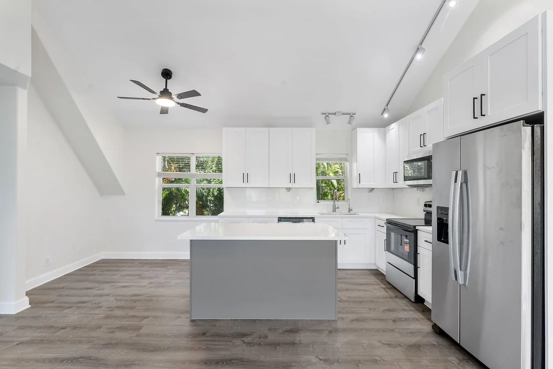 Photo of 7044 Thompson Road