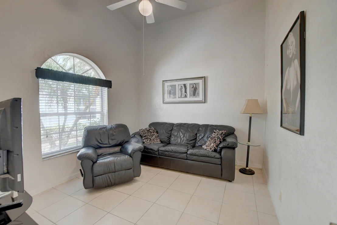 Photo of 6092 Caladium Road