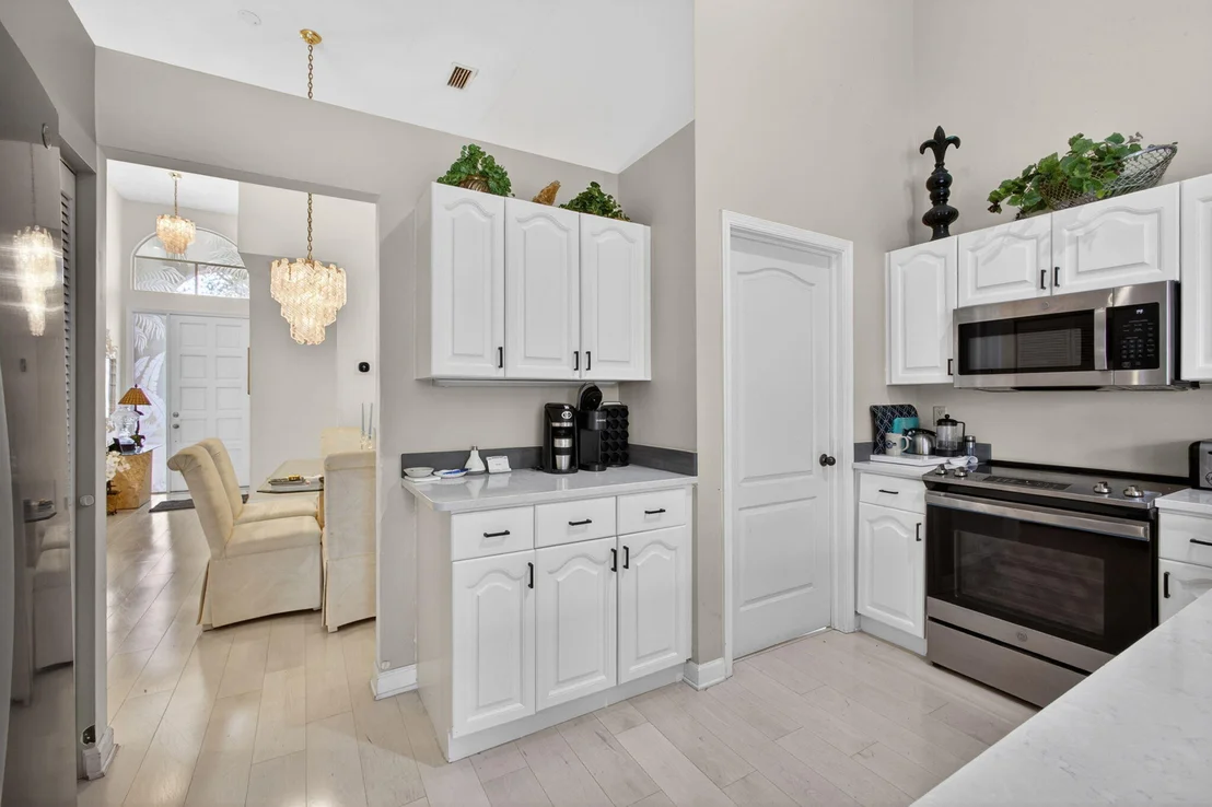 Photo of 200 Eagleton Estates Boulevard