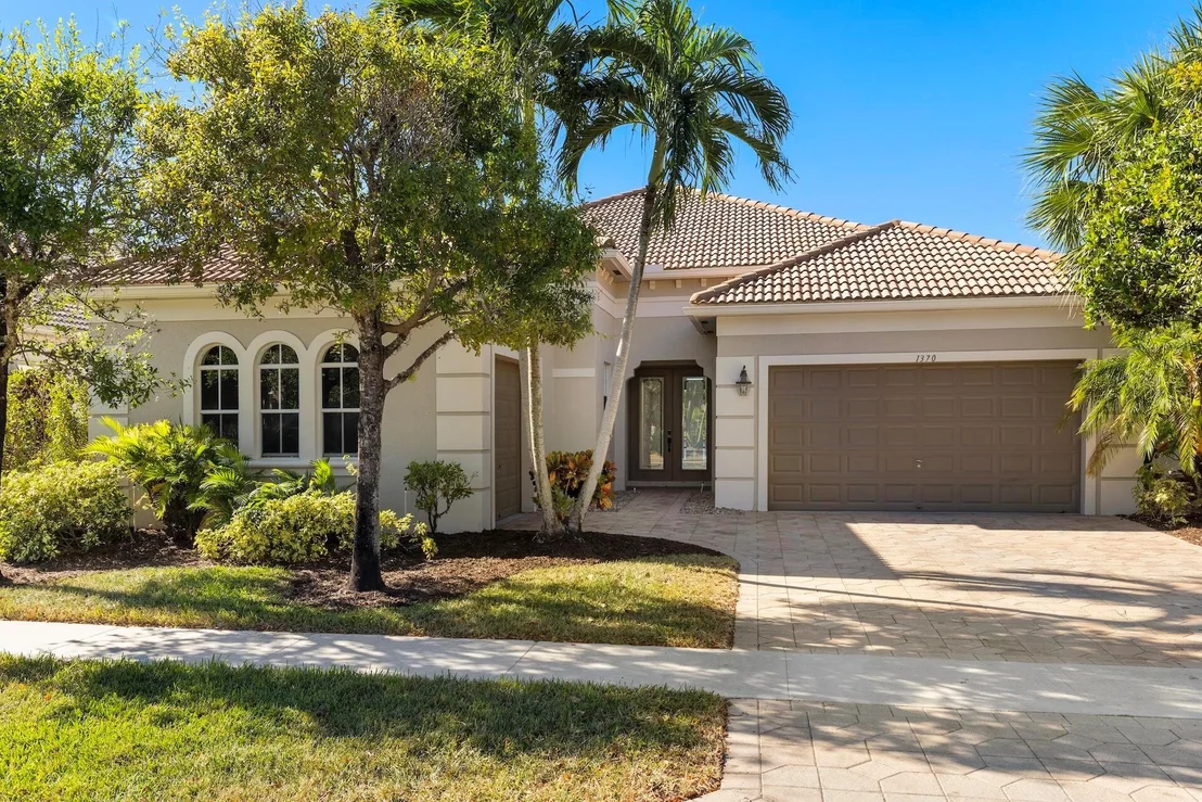 Photo of 1370 Beacon Circle