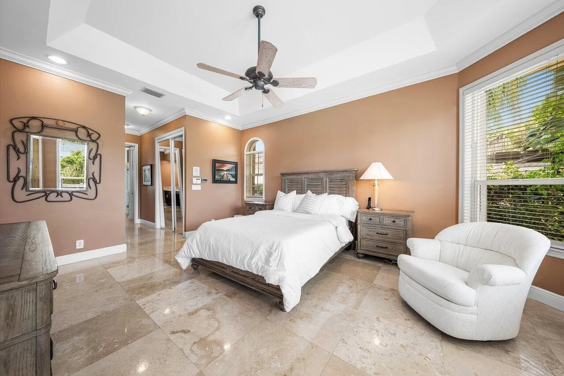 Photo of 923 Hyacinth Drive