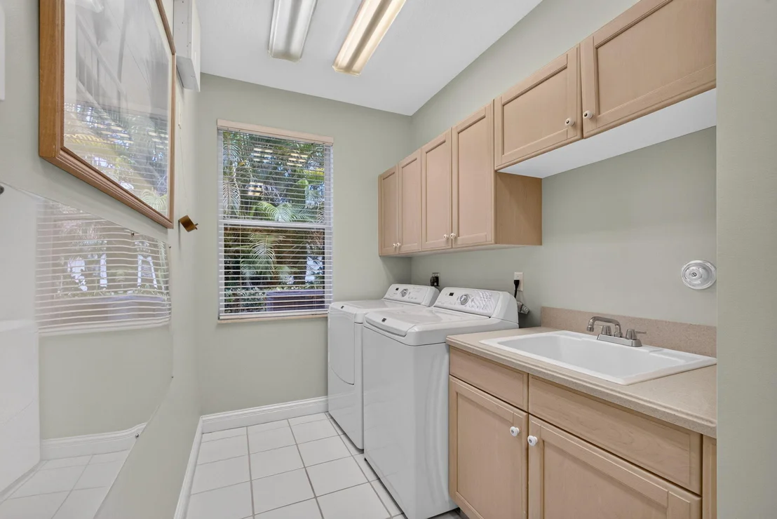 Photo of 2773 Tecumseh Drive