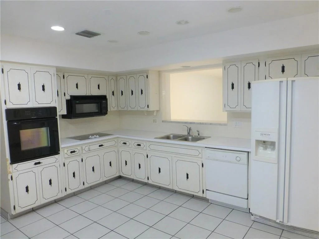 Photo of 533 N Rainbow Drive
