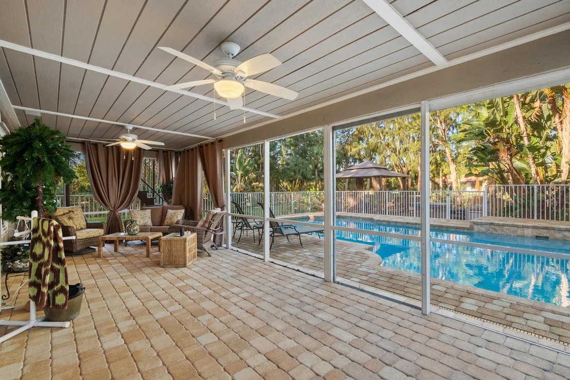 Photo of 965 Whippoorwill Row