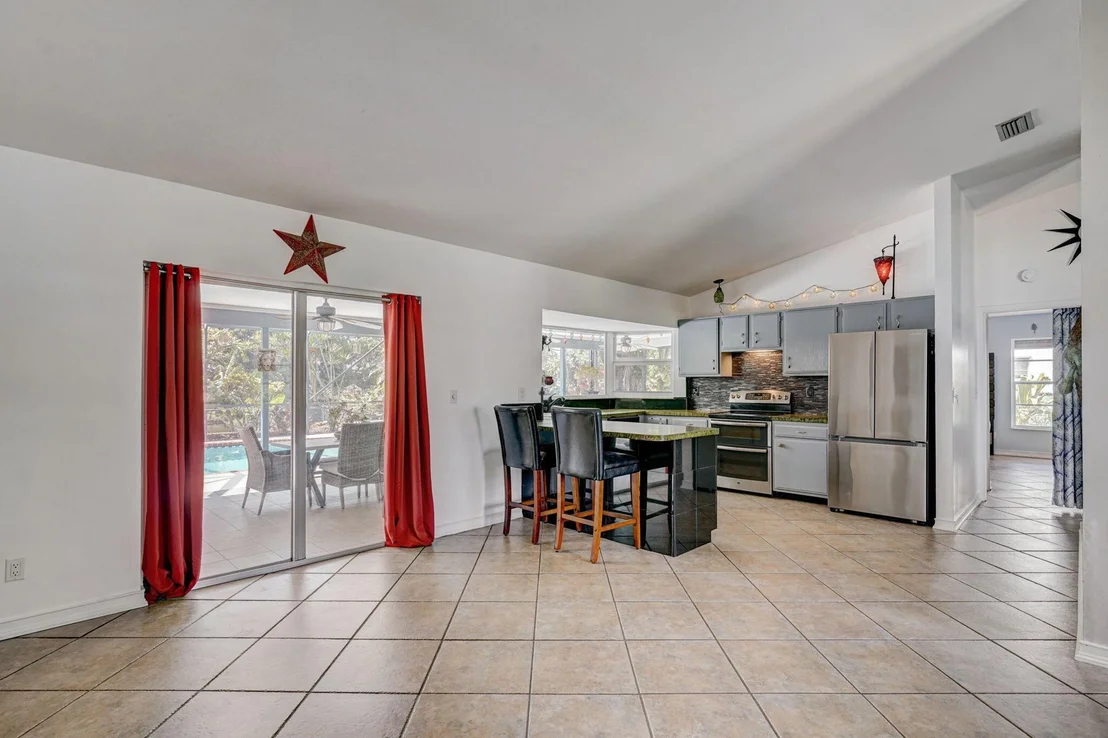 Photo of 128 Martin Circle