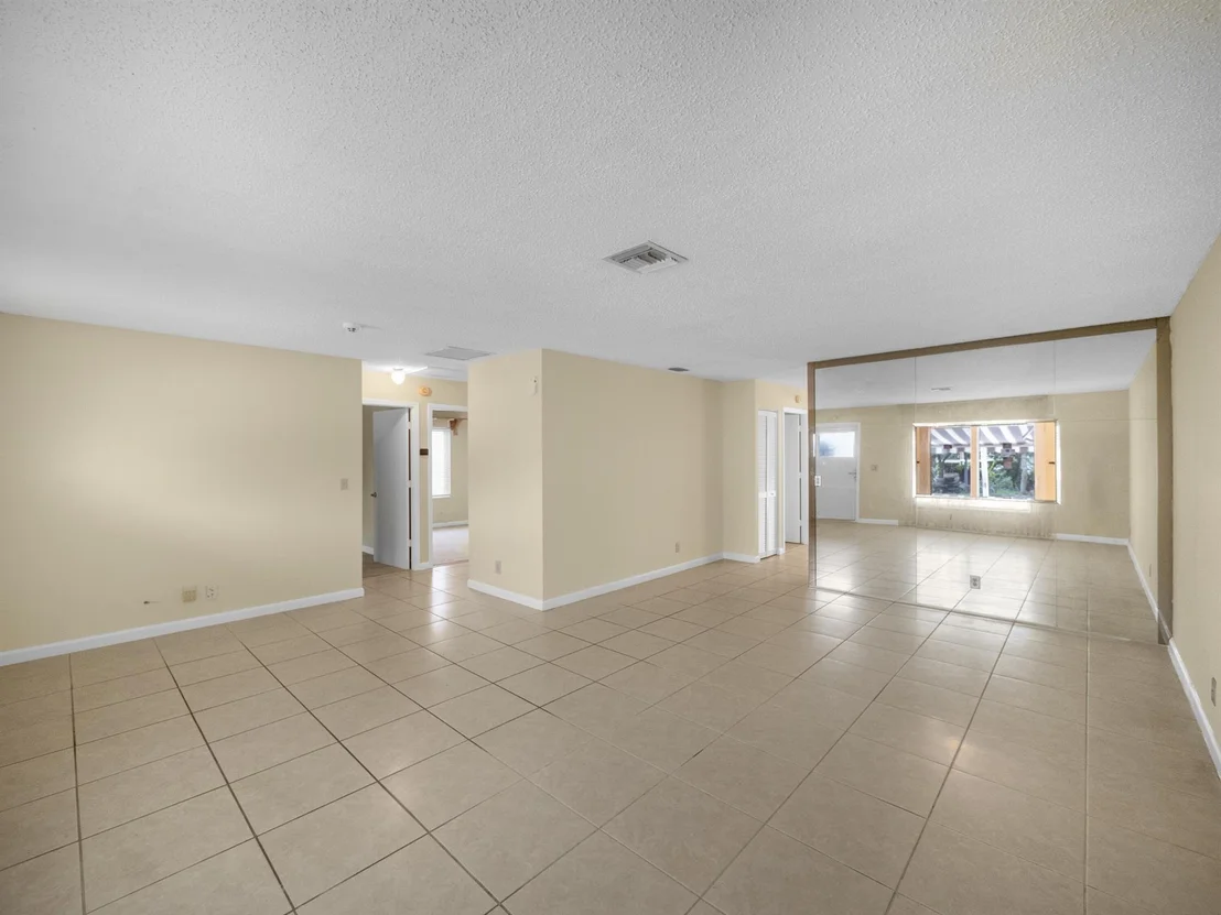 Photo of 5947 Westfall Road