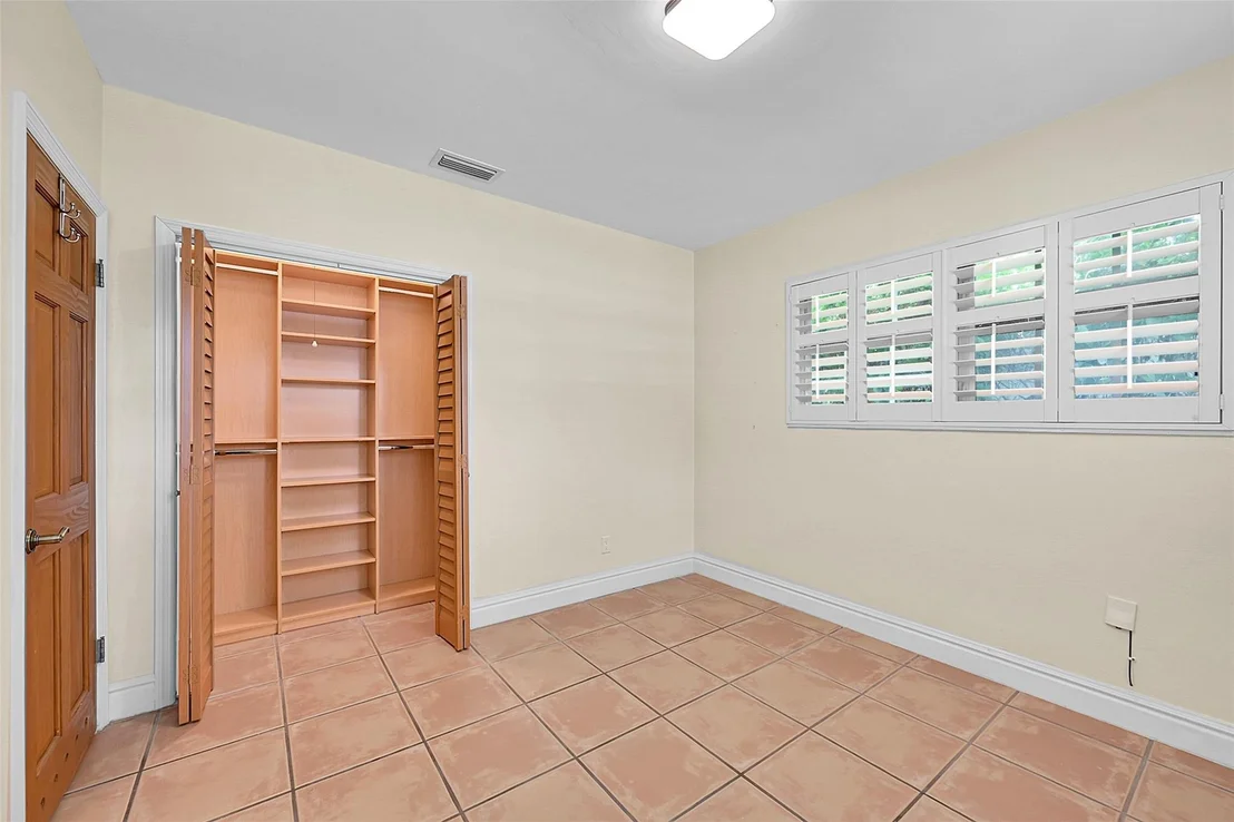 Photo of 1401 Red Road